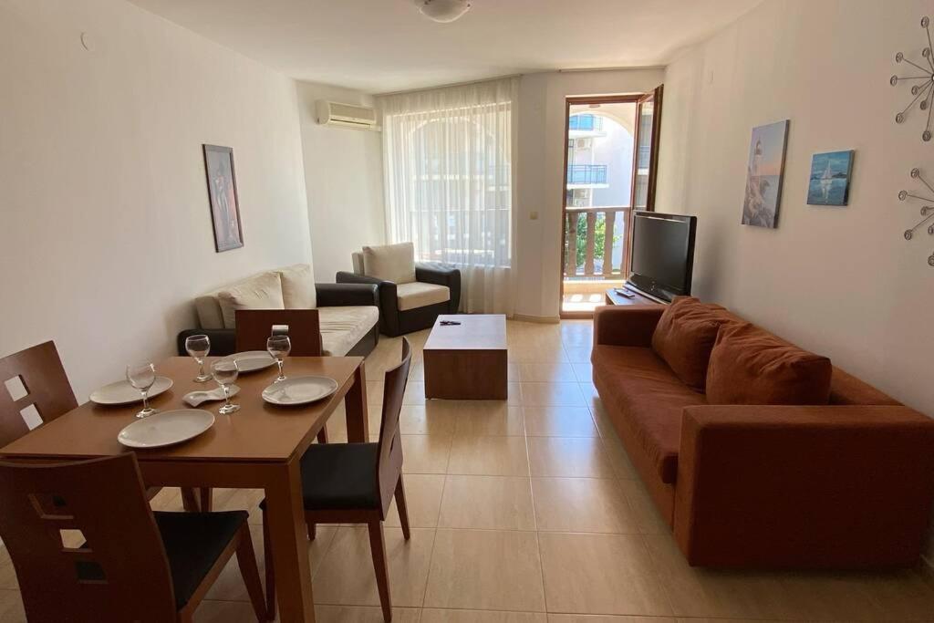 Top Complex Apartment On The Beach Sveti Vlas Exterior photo