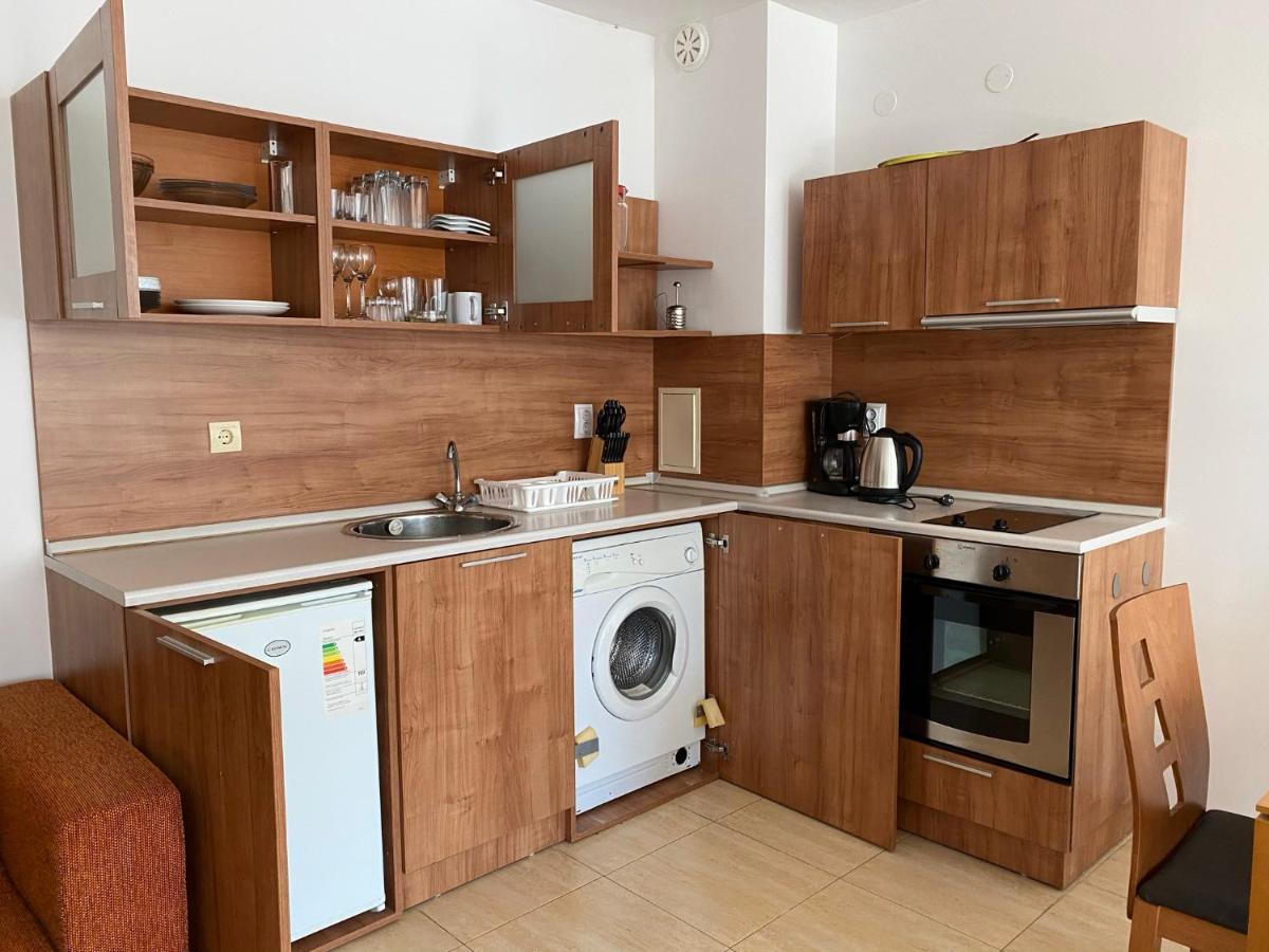 Top Complex Apartment On The Beach Sveti Vlas Exterior photo